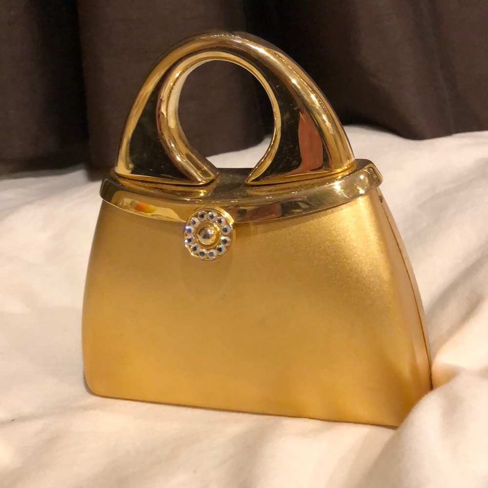 Metal stunning purse
